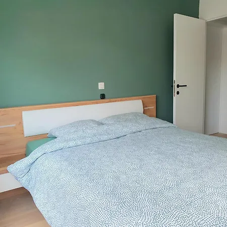 Skaai Five - Newly Renovated 2 Bedrooms Oostende