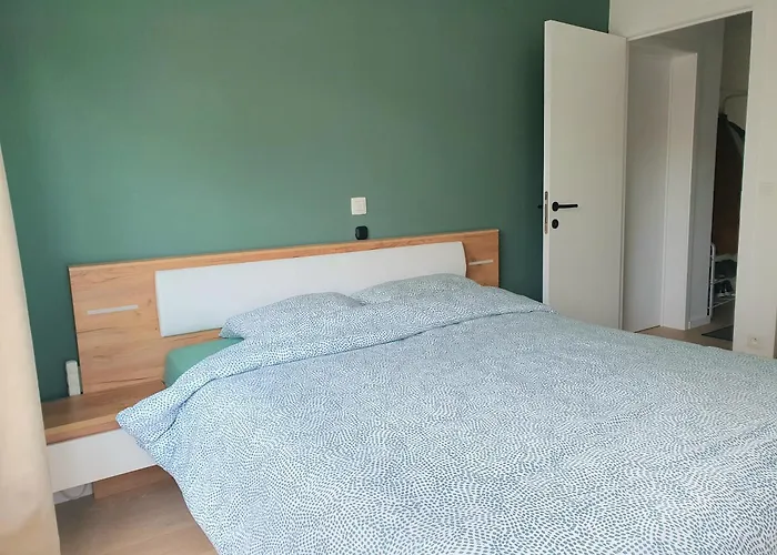 Skaai Five - Newly Renovated 2 Bedrooms אוסטנדה